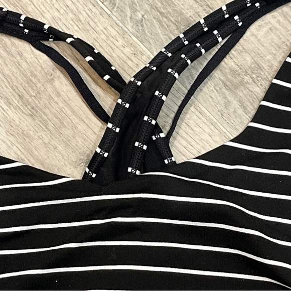 Athleta Transcendence Striped Racerback Sports Bra White Black Size S 866892-00 - Picture 2 of 9